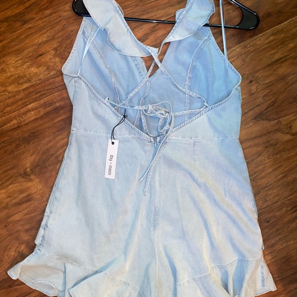 BRAND NEW romper - Picture 2 of 5